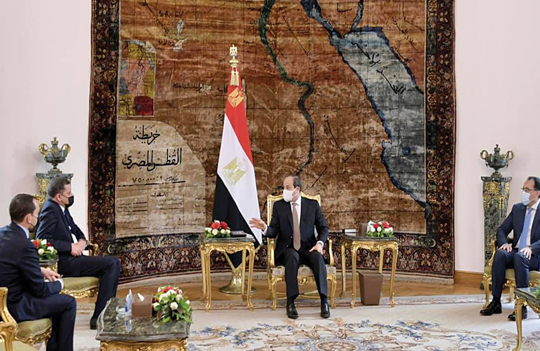  السيسي: مستعدون للمساعدة في وضع ليبيا على المسار الصحيح