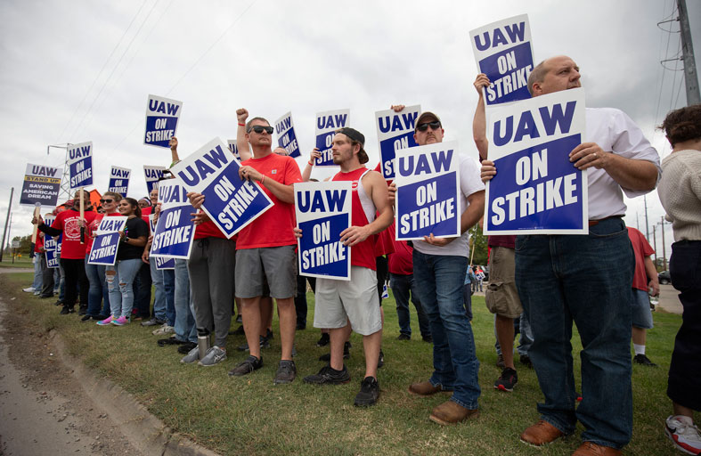 ماذا يقول الديمقراطيون عن بايدن في الغرف المغلقة؟