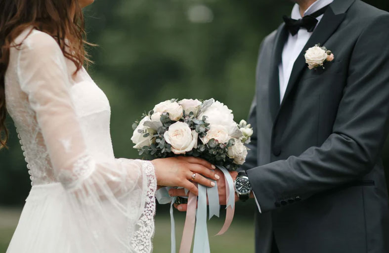 بطاقة ائتمان تُشعل حربًا عائلية 