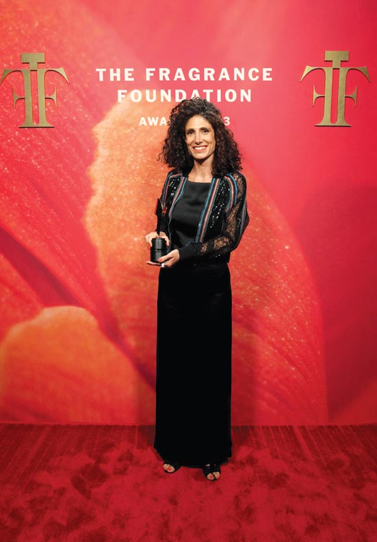 ماتيلد بجاوي لدى حضورها حفل توزيع جوائز مؤسسة Fragrance لعام 2023 في مدينة نيويورك. ا ف ب