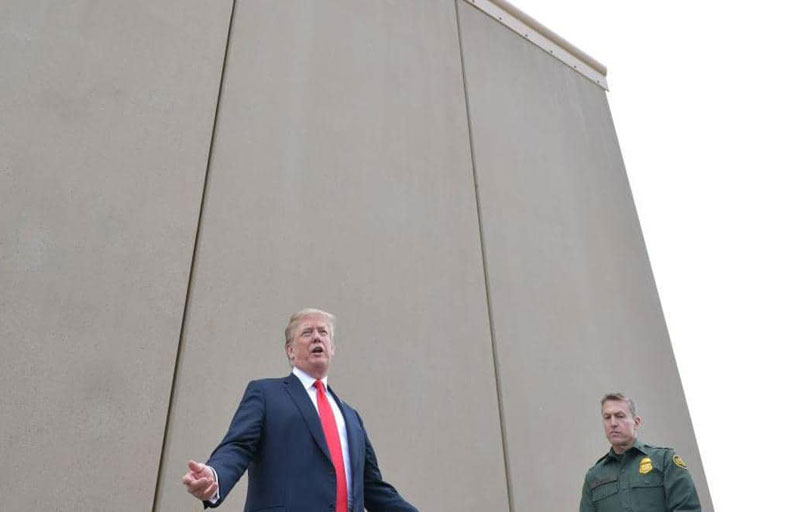 جدار ترامب تكلف المليارات.. وحيلة بـ5 دولارات لعبوره في ثوان
