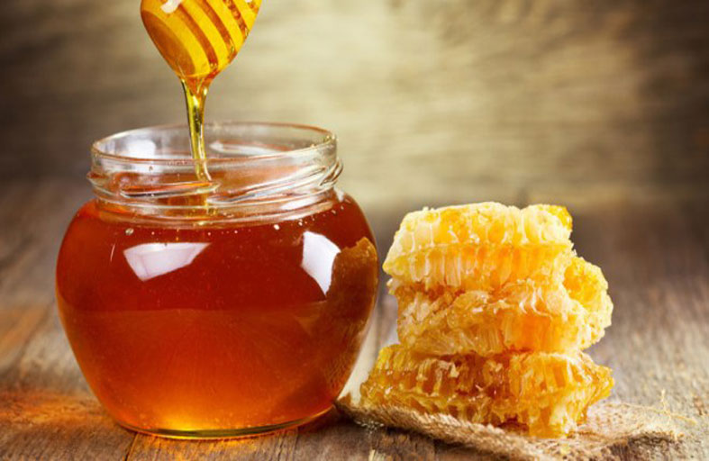 العسل.. فوائد ومعادن وأحماض وعلاجات منزلية تجميلية
