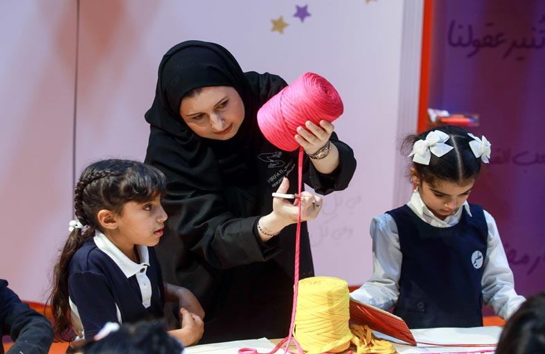 ربع قرن تجذب أنظار أكثر من 1000 من الأطفال  واليافعين في مهرجان الشارقة القرائي للطفل 