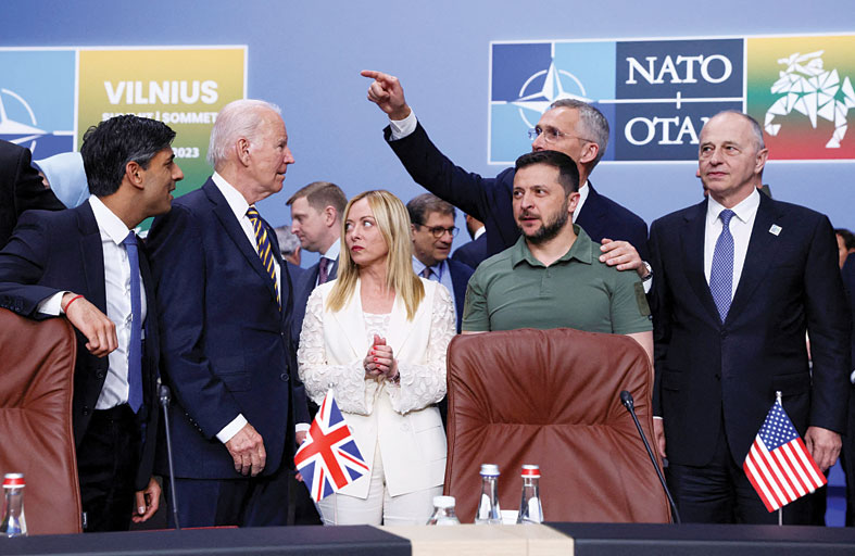 وزير الدفاع البريطاني: لسنا «متجر أمازون» أسلحة لأوكرانيا