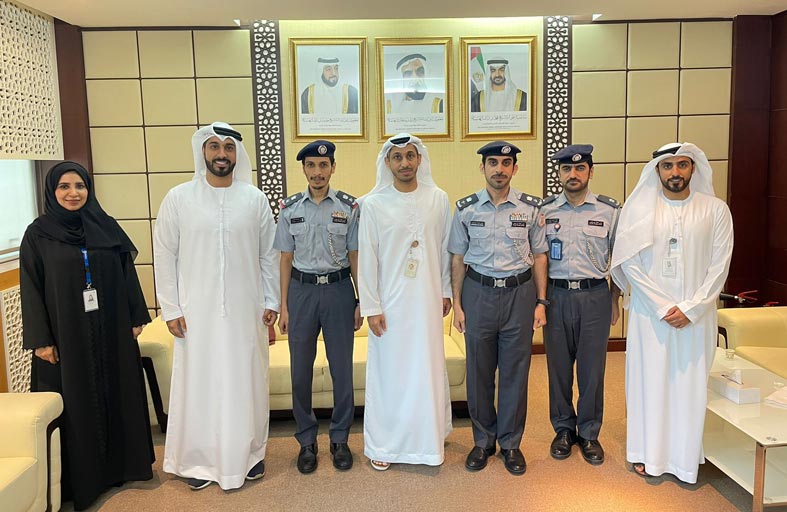 نواة للطاقة تطلع على جهود شرطة أبوظبي لتطوير منظومة الإعلام الأمني