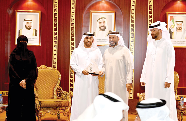 «تراث الإمارات» ينظم ندوة عن نشأة الجهاز الحكومي بأبوظبي بمقر مركز زايد للدراسات والبحوث