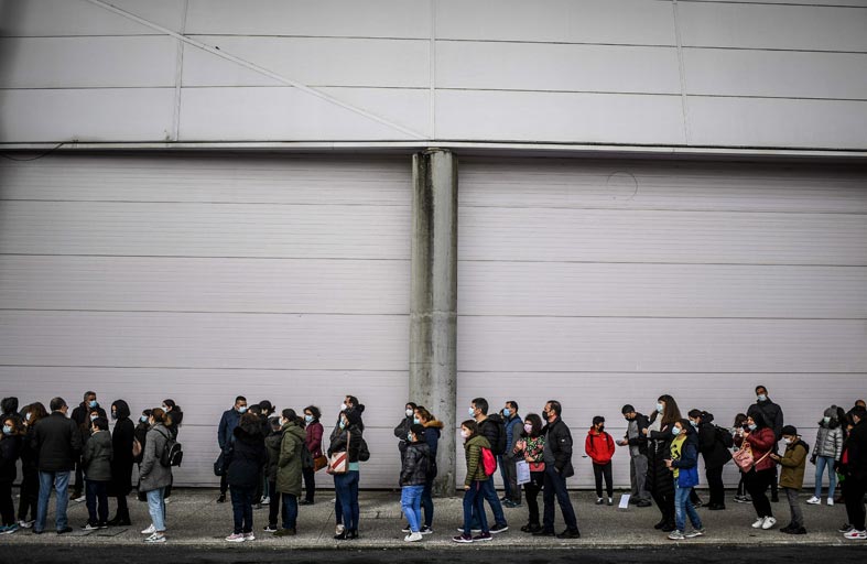 وثائق: ملايين اللاجئين عرضة للحرمان من اللقاحات 