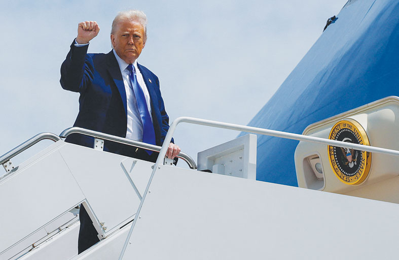ترامب يغادر الولايات المتحدة في طريقه إلى المنطقة