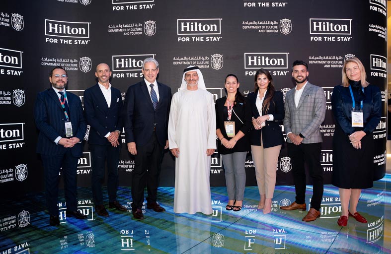 دائرة الثقافة والسياحة – أبوظبي تتعاون مع هيلتون العالمية لتعزيز العروض السياحية في الإمارة 