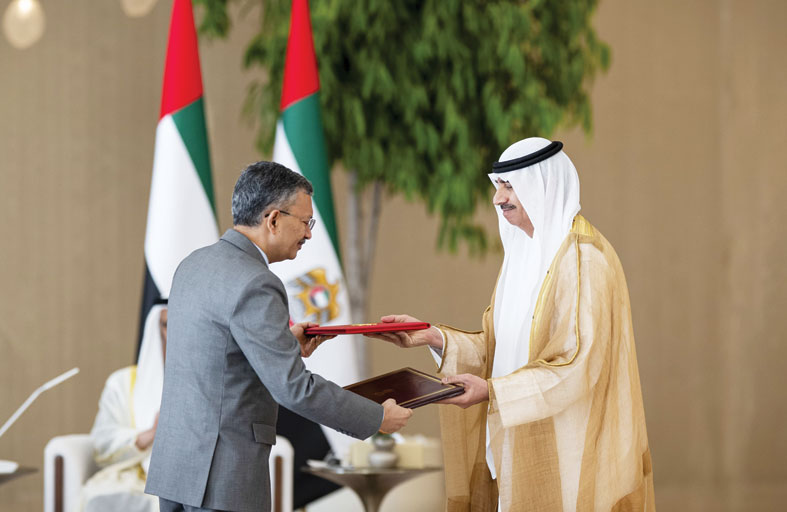 رئيس الدولة ورئيس وزراء الهند يشهدان إعلان عدد من الاتفاقيات ومذكرات التفاهم بين البلدين 