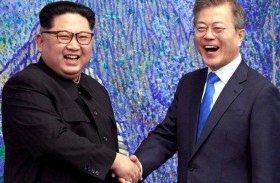 الكوريتان تعيدان فتح قنوات الاتصال بينهما 