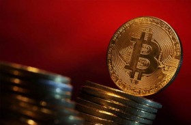 بيتكوين تتعافى قليلا وسط عدم يقين بعد الضربات على إيران