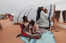 لاجئو دارفور في تشاد يسابقون الأمطار في البحث عن مأوى