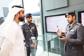 شرطة أبوظبي تعرض مختبر الابتكار التطبيقي في آيدكس 2025