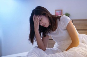 لماذا يستيقظ البعض بشكوى من الصداع؟