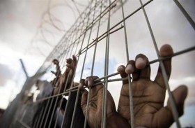 منع الاحتلال زيارات السجناء الفلسطينيين تقلق ذويهم 