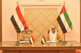 وزير العدل ووزير الدفاع اليمني يبحثان التعاون ويوقعان اتفاقية في المجال الدفاعي ومواجهة الإرهاب