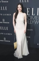 الممثلة الأمريكية مايكي ماديسون لدى حضورها حفل مجلة Elle Women in Hollywood 2024 في لوس أنجلوس. (ا ف ب)