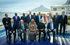 عبدالله بن زايد يشارك في اجتماع (أصدقاء بريكس) في جنوب أفريقيا