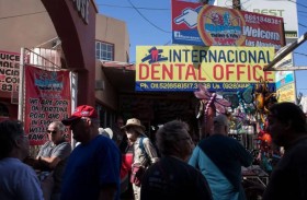 مدينة مكسيكية تستقطب أسنان الأمريكيين