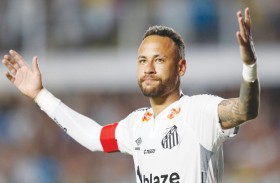 نيمار يسجّل في تعادل سانتوس أمام ريكوليتا الباراغوياني 