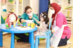 فتاة مصابة باضطراب عصبي عضلي وراثي نادر تصل إلى أفضل مستوى من الاستقلال الوظيفي 