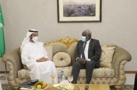 شخبوط بن نهيان يلتقي في انجمينا رئيس مفوضية الاتحاد الأفريقي