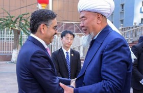 رئيس وزراء باكستان يزور  إقليم شينجيانغ في شمال غرب الصين 