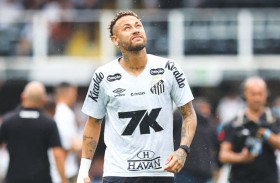 نيمار يرفض أرضية سانتوس ويعود للملاعب 15 فبراير