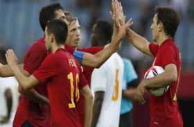 إسبانيا تنجو أمام ساحل العاج وتبلغ نصف النهائي 