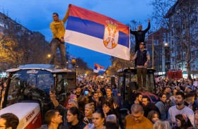 بين ضغط الانتخابات وقمع الاحتجاجات.. صربيا تواجه سيناريو الانفجار