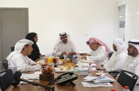 الصحفيين الإماراتية تعتمد قواعد منح الدراسات الجامعية والعليا وتطوير اللغة 