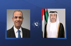 عبدالله بن زايد ووزير الخارجية المصري يبحثان هاتفياً التطورات الإقليمية