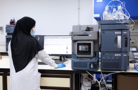 بلدية الشارقة تزود مختبراتها المركزية بأجهزة جديدة لرفع كفاءتها التشغيلية