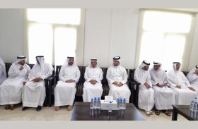 عبدالله بن سالم و سلطان بن أحمد القاسمي يعزيان في وفاة محمد جمعة المطوع