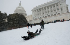 العاصفة القطبية تهدد الملايين من الأميركيين بانقطاع الكهرباء