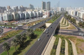 بلدية مدينة أبوظبي تنجز أعمال تجميل جسر شارع دلما بتكلفة بلغت 3 ملايين و688 ألف درهم