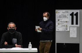 البرتغاليون يقترعون والاشتراكيون يحافظون على تقدمهم