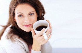 القهوة والكالسيوم.. تأثير مفاجئ على صحة مفاصلك