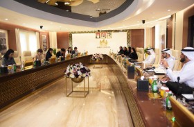 جمارك دبي تبحث مع وفد من نظيرتها الكورية الجنوبية دعم المبادلات التجارية