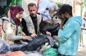 10 شاحنات مساعدات إماراتية لسكان غزة تصل معبر رفح ضمن الحملة الشتوية «أنتم الأيادى الدافئة»