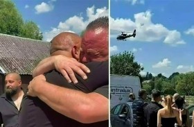 يزيف موته ثم يصل إلى جنازته بهليكوبتر