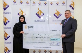 مؤسسة حميد الخيرية تدعم جمعية الإحسان الخيرية لشراء جهاز طبي
