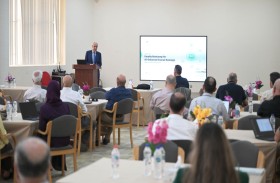 جامعة الشارقة تطلق مبادرة مؤسسية شاملة لمراجعة وتطوير البرامج الأكاديمية بدعم تقنيات الذكاء الاصطناعي