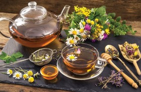 10 أنواع من شاي الأعشاب يُنصح بتجنبها قبل العمليات الجراحية