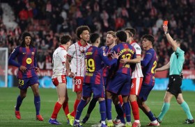 برشلونة يتخلى عن الصدارة بخسارته ديربي كاتالونيا 