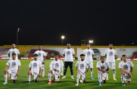 اتحاد الكرة يضع لوحة كبيرة لصورة حمدان بن راشد في مدرجات زعبيل