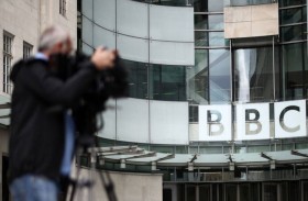 بي بي سي توقف أحد مذيعيها بعد اتهامه بالتحرش 