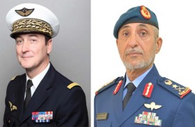 رئيس الأركان يبحث هاتفياً مع نظيرة الفرنسي التعاون العسكري