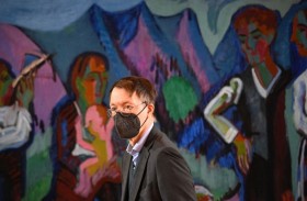 ألمانيا تتهم 5 بالتآمر لاختطاف وزير الصحة والإطاحة بالحكومة 